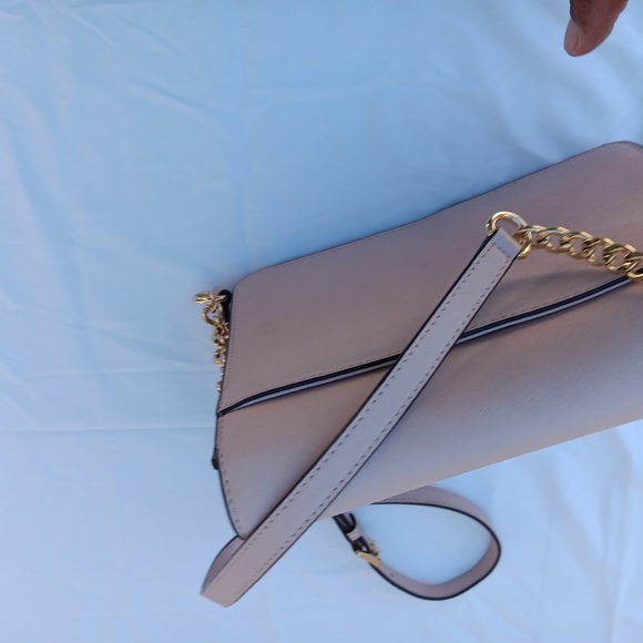 Handbag - Picture 2 of 16